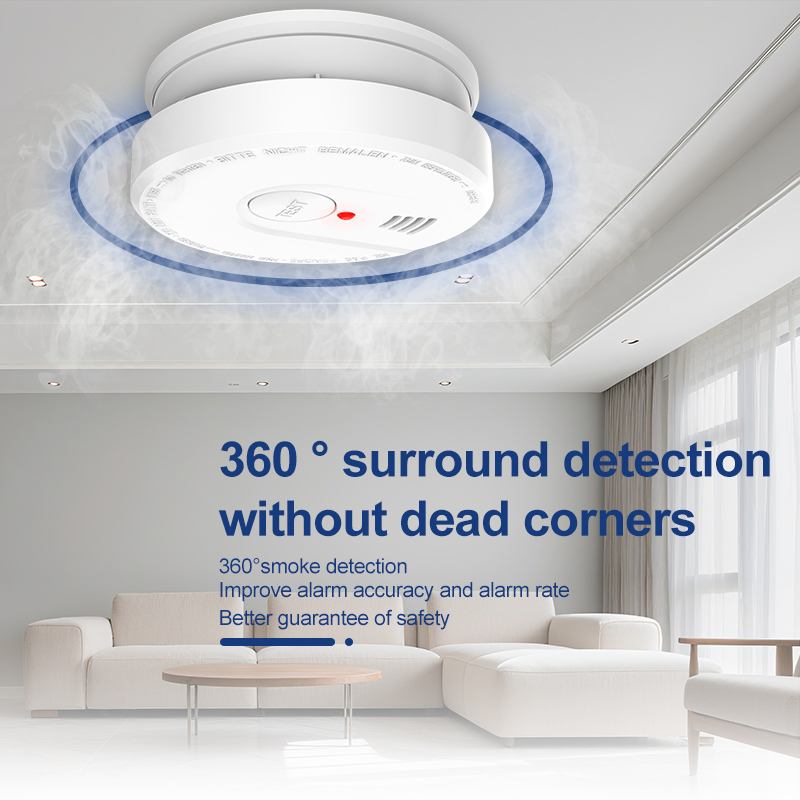 5-Year-Old Independent Light-Sensing Fire And Smoke Alarm For The Kitchen